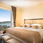 Remisens Casa Rosa, Depandansa Hotela Metropol