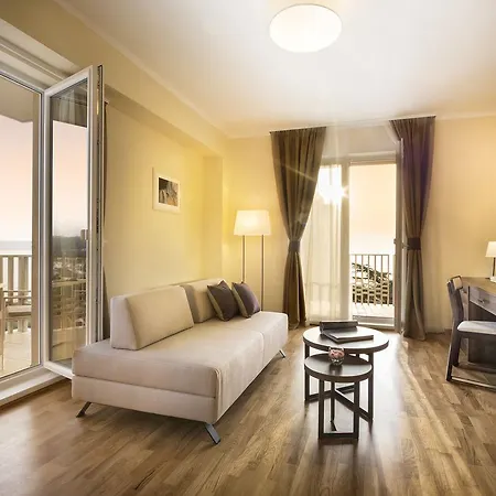 Remisens Casa Rosa - Metropol Annexe Hotel 4*