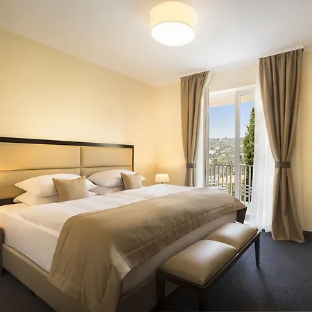 Remisens Casa Rosa - Metropol Annexe 4*