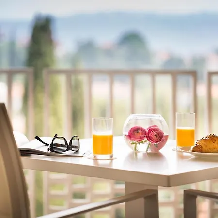 Remisens Casa Rosa - Metropol Annexe 4*