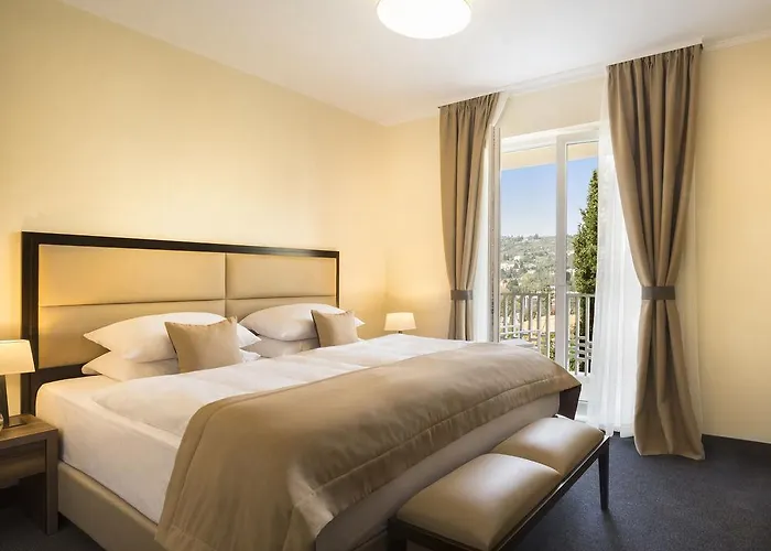 Remisens Casa Rosa, Depandansa 4*