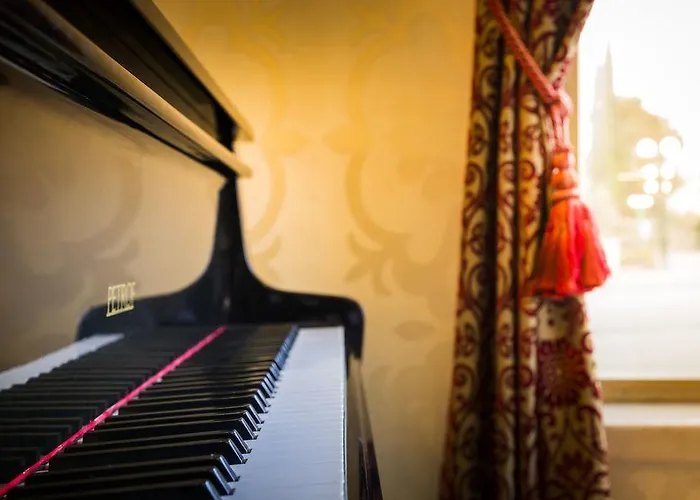 Remisens Casa Rosa, Depandansa Szálloda