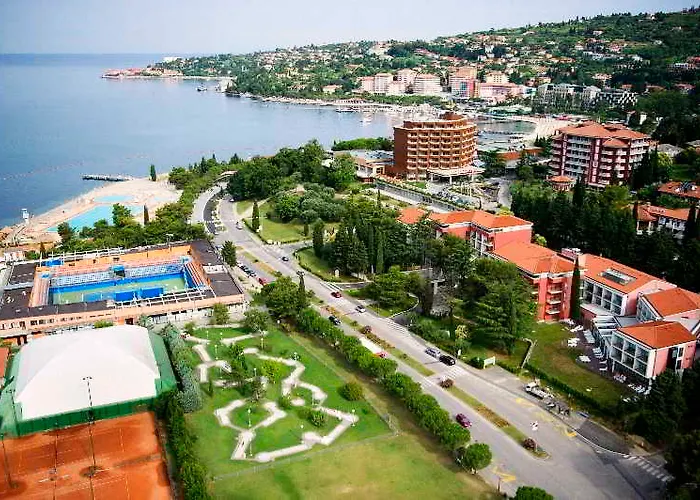 Remisens Casa Rosa, Depandansa 4*