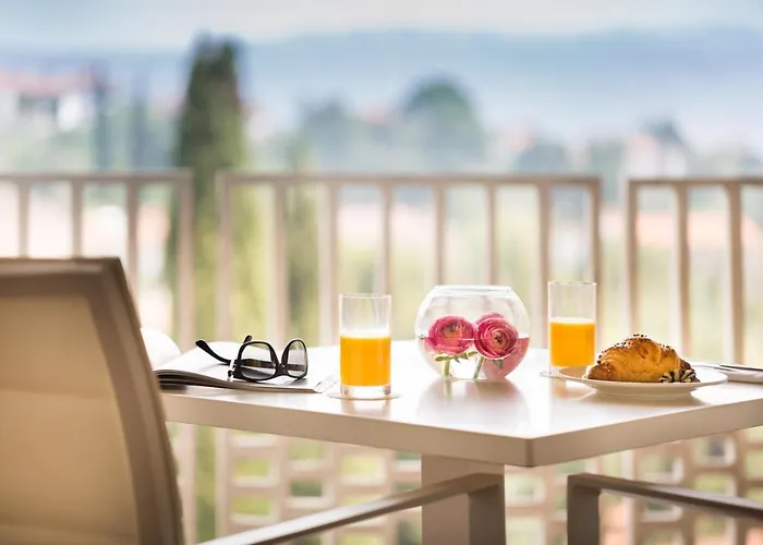 Remisens Casa Rosa, Depandansa 4*